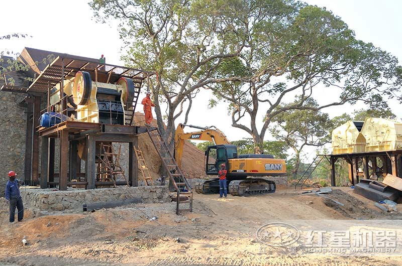 頁巖破碎、制砂海外生產(chǎn)現(xiàn)場搭建中